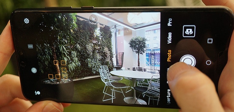Детальний огляд Хуавей Р20 lite (ANE LX1): чи варто економити