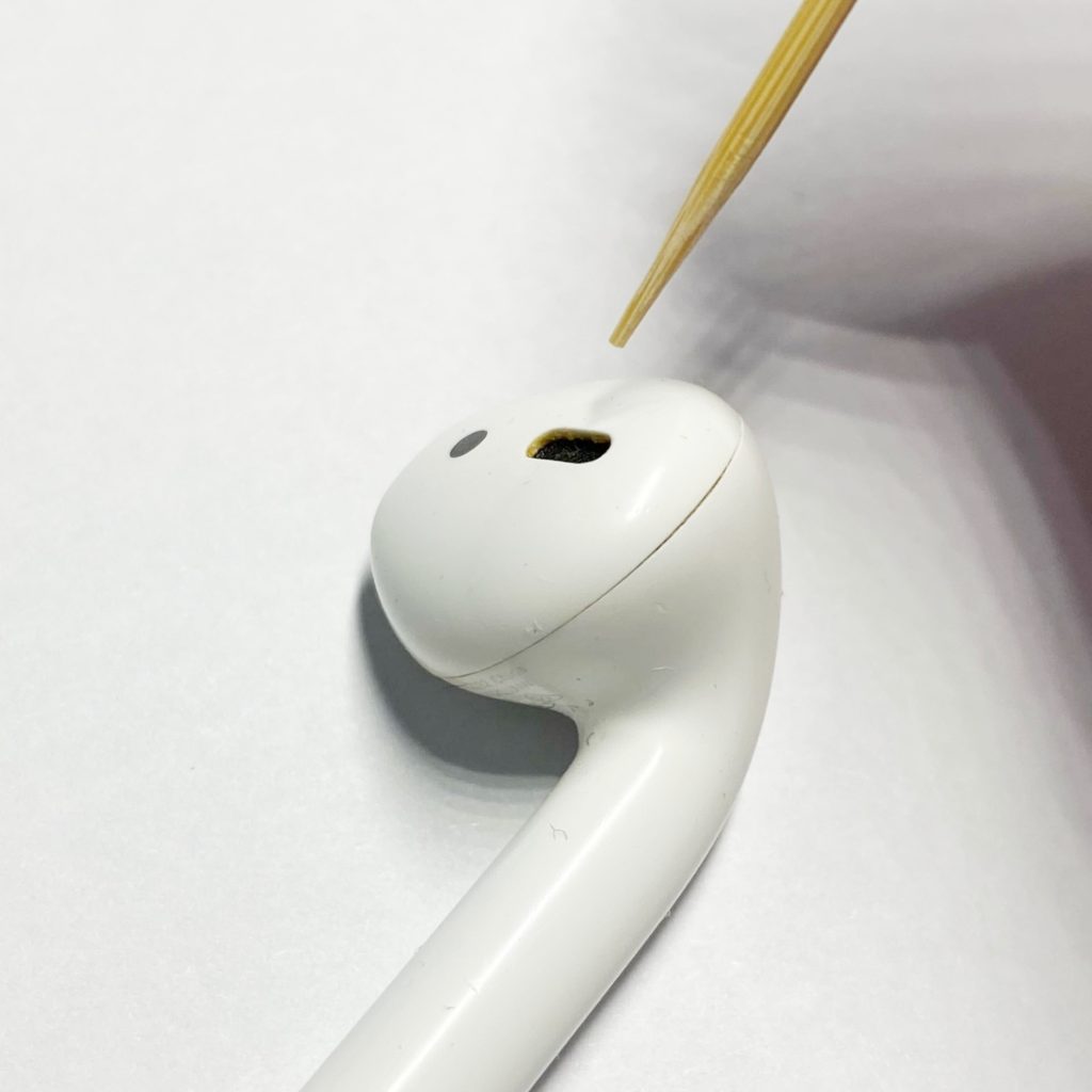 Як почистити навушники Apple Airpods у домашніх умовах