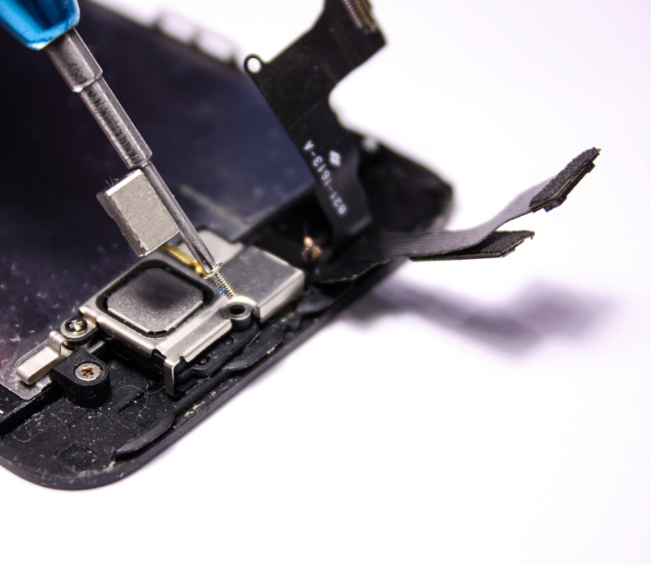 Зник звук на телефоні: причини і що робити, якщо не працює