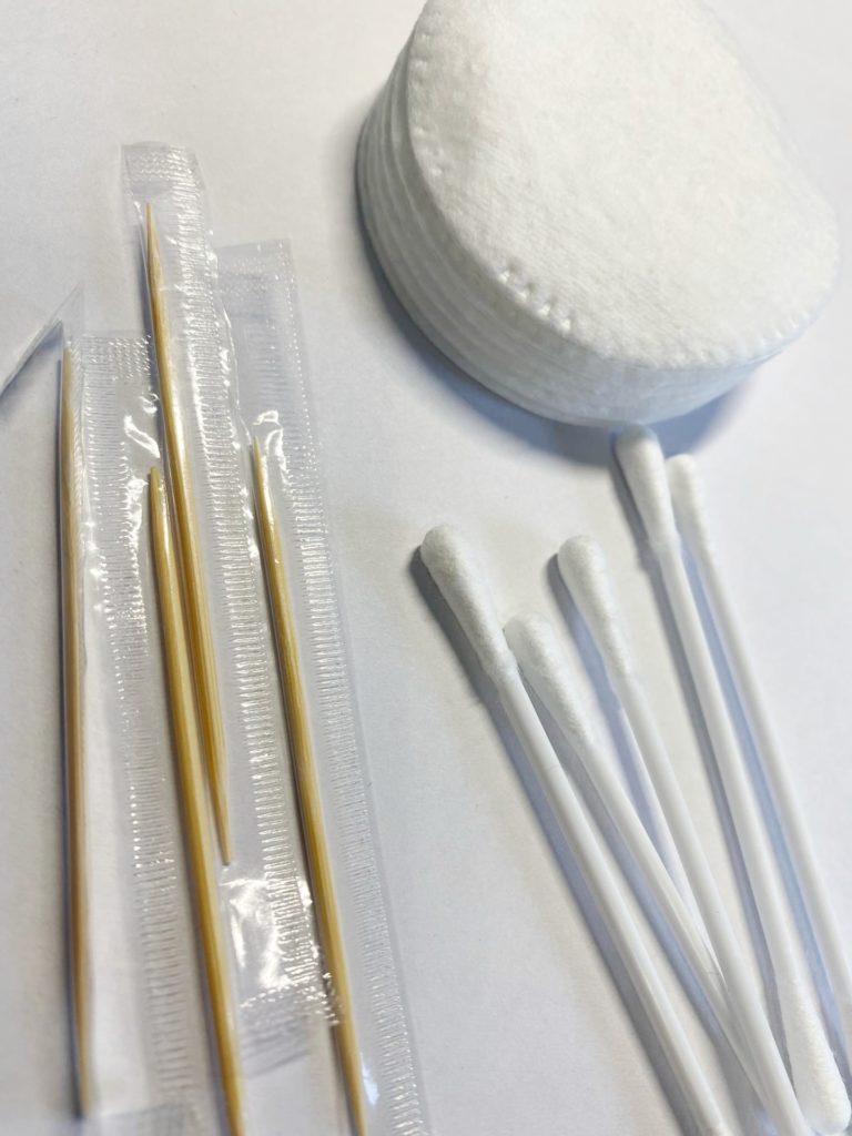 Як почистити навушники Apple Airpods у домашніх умовах