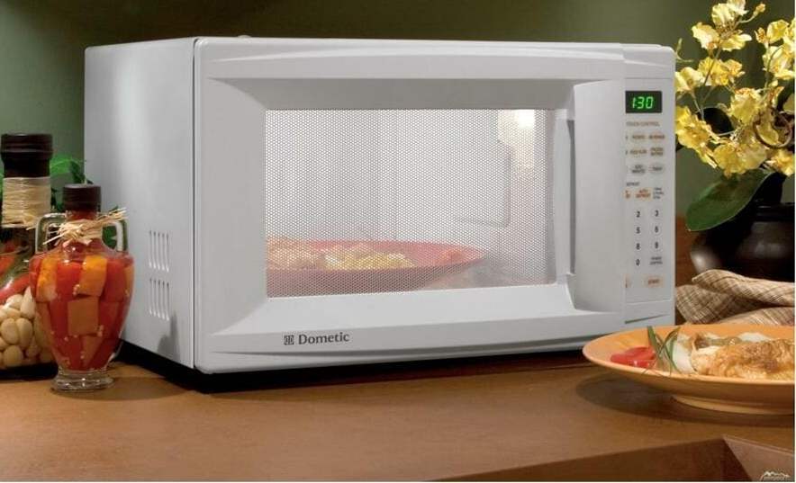 Чому не гріє мікрохвильова піч?⭐ Інструкція та причини чому не працює мікрохвильова піч 🔌