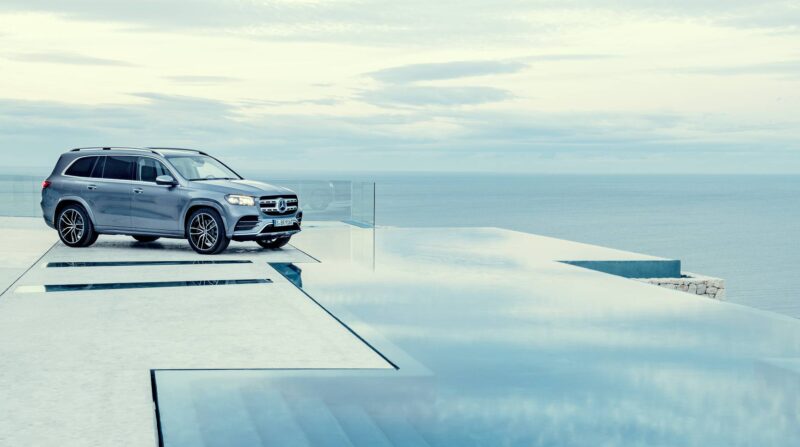 Mercedes-Benz GLA и GLE: в чем разница