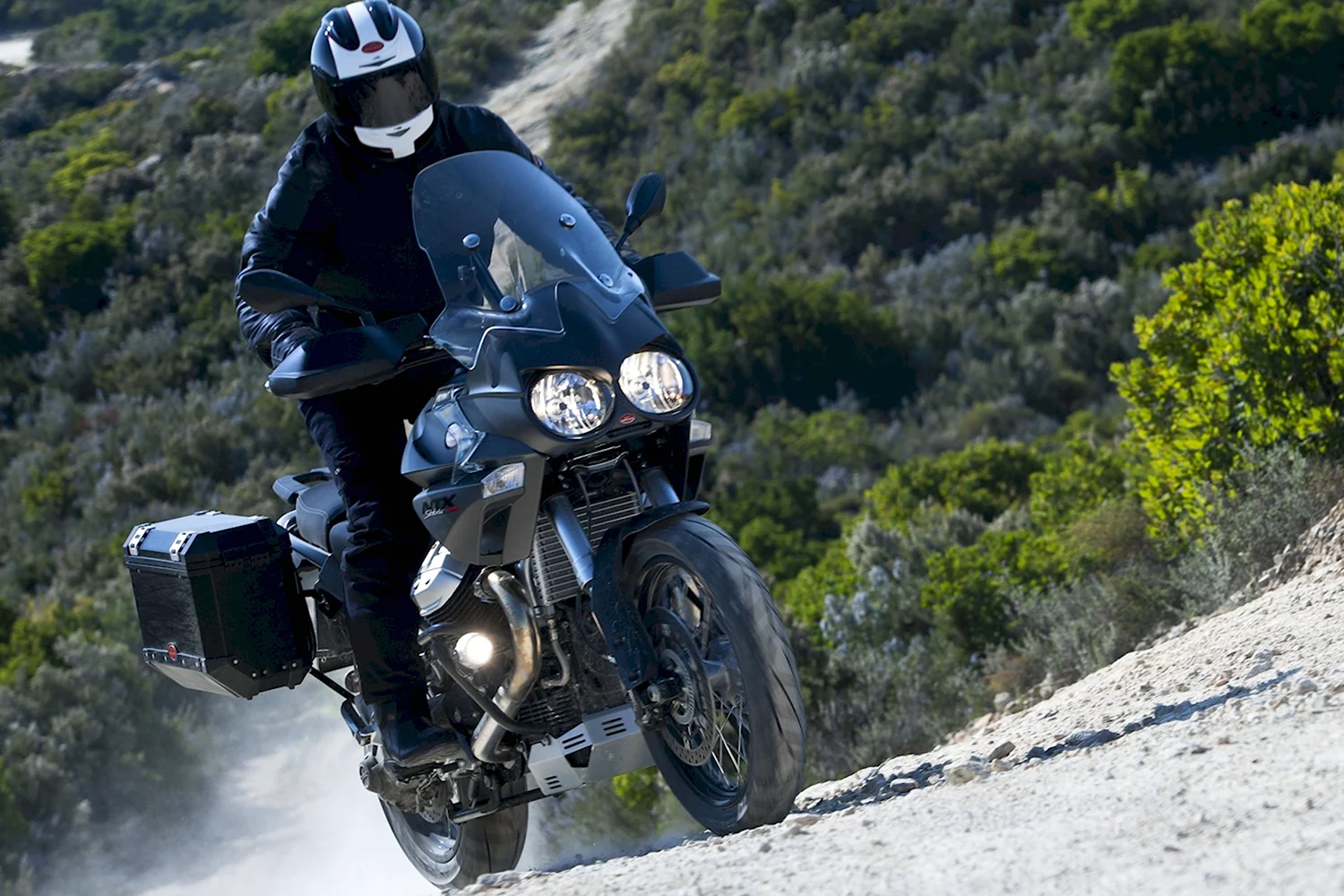 Moto Guzzi турэндуро