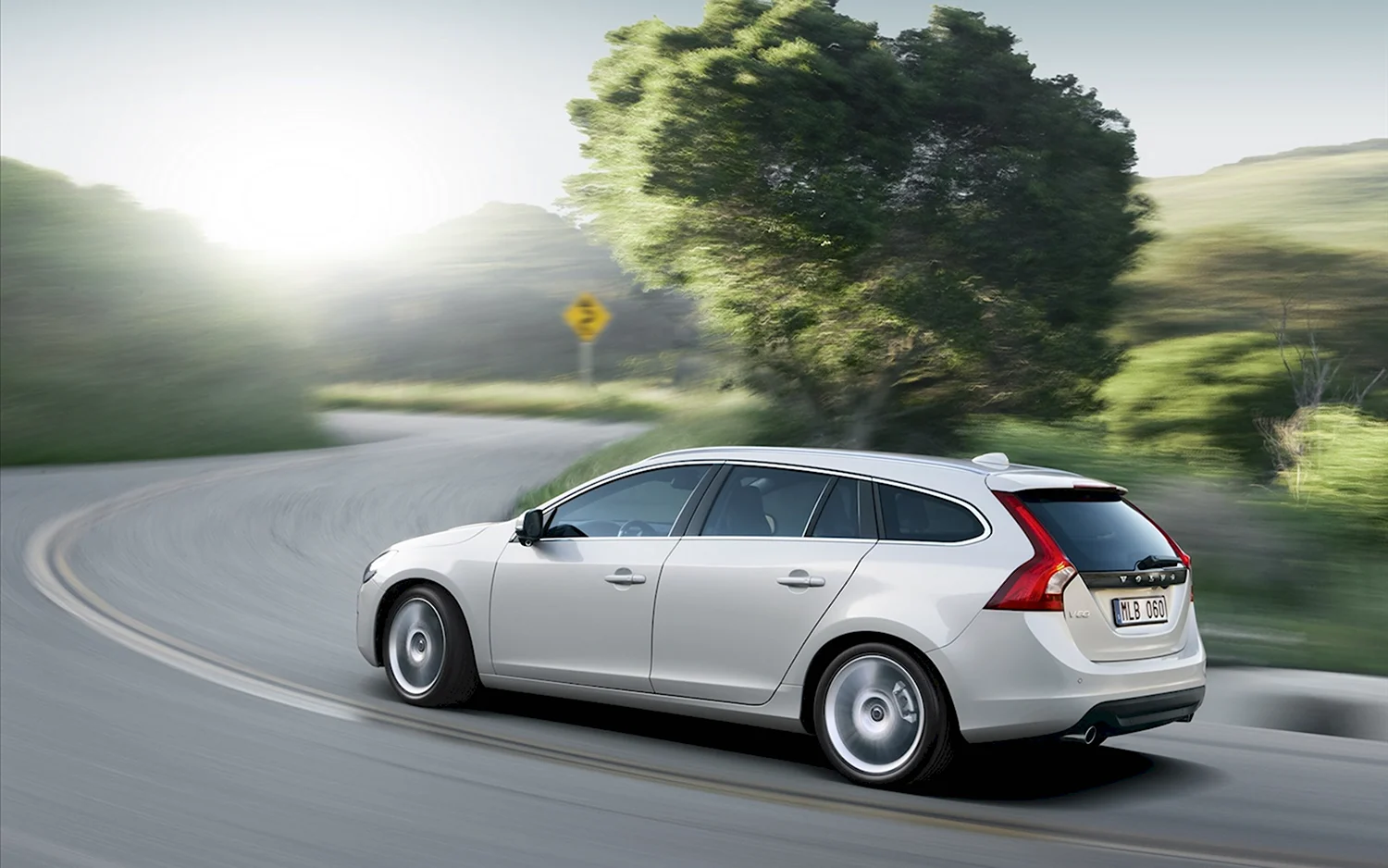 Volvo v60 универсал 2011