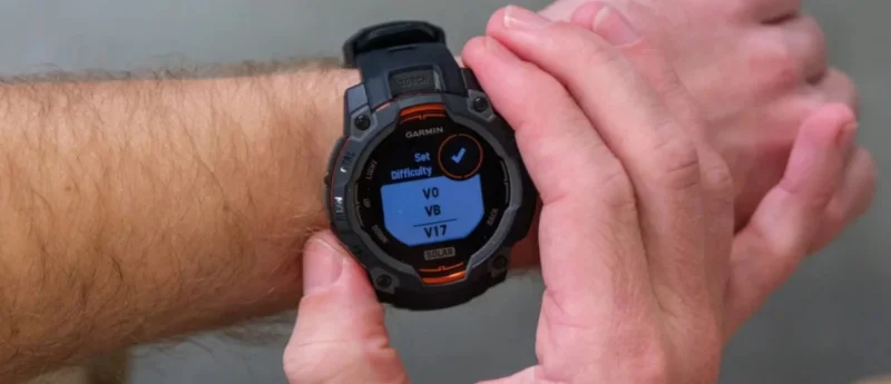 «Умные» часы Garmin Instinct