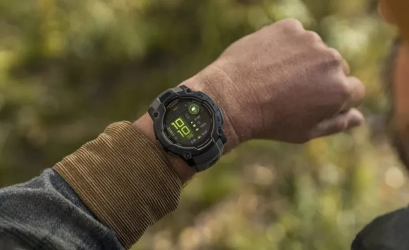 «Умные» часы Garmin Instinct